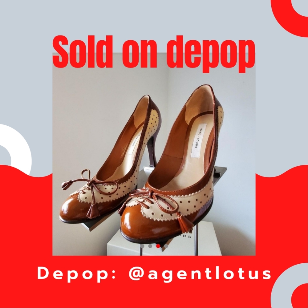 Marc Jacobs Spectator Pumps